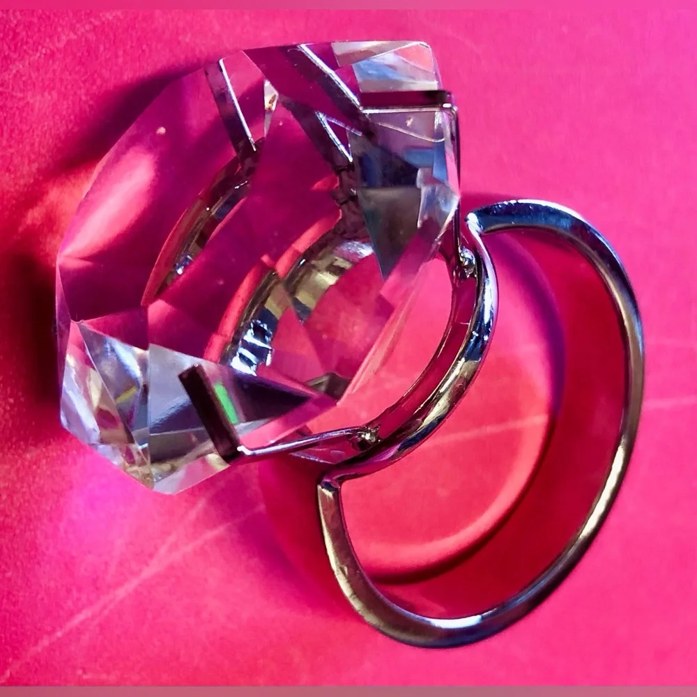 Giant Pink Crystal Napkin Ring Holder Women's Fashion Jewelry Kitchen Tableware